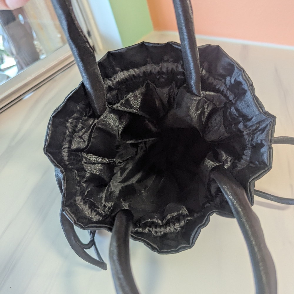 Vintage Embroidered Satin Mini Bag Black Beijing Souvenir Floral Drawstring - Picture 6 of 10
